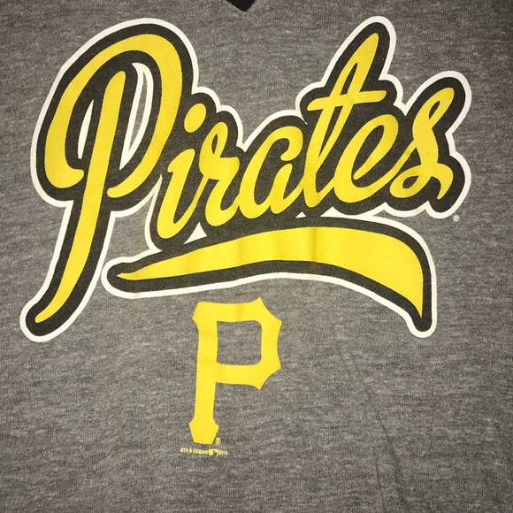 5th & Ocean Pittsburgh Pirates short sleeve v neck - Picture 3 of 5